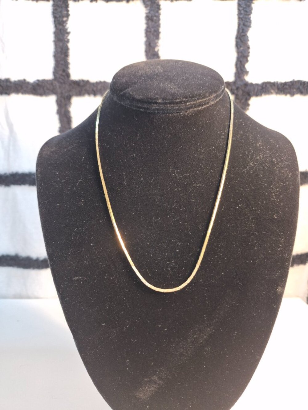 Vintage Ambassador Minimalist Gold Costume 18" Necklace